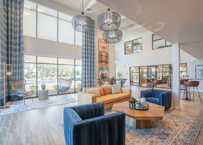 Posh 2bd - Gym, Pool, Parking, W-d - Sleeps 8 Tempe