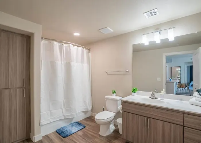 Apartment Posh 2bd - Gym, Pool, Parking, W-d - Sleeps 8 Tempe