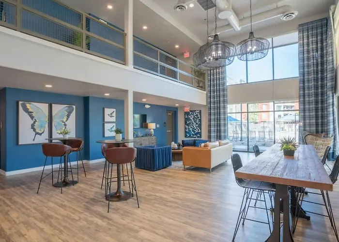 Posh 2bd - Gym, Pool, Parking, W-d - Sleeps 8 * Tempe